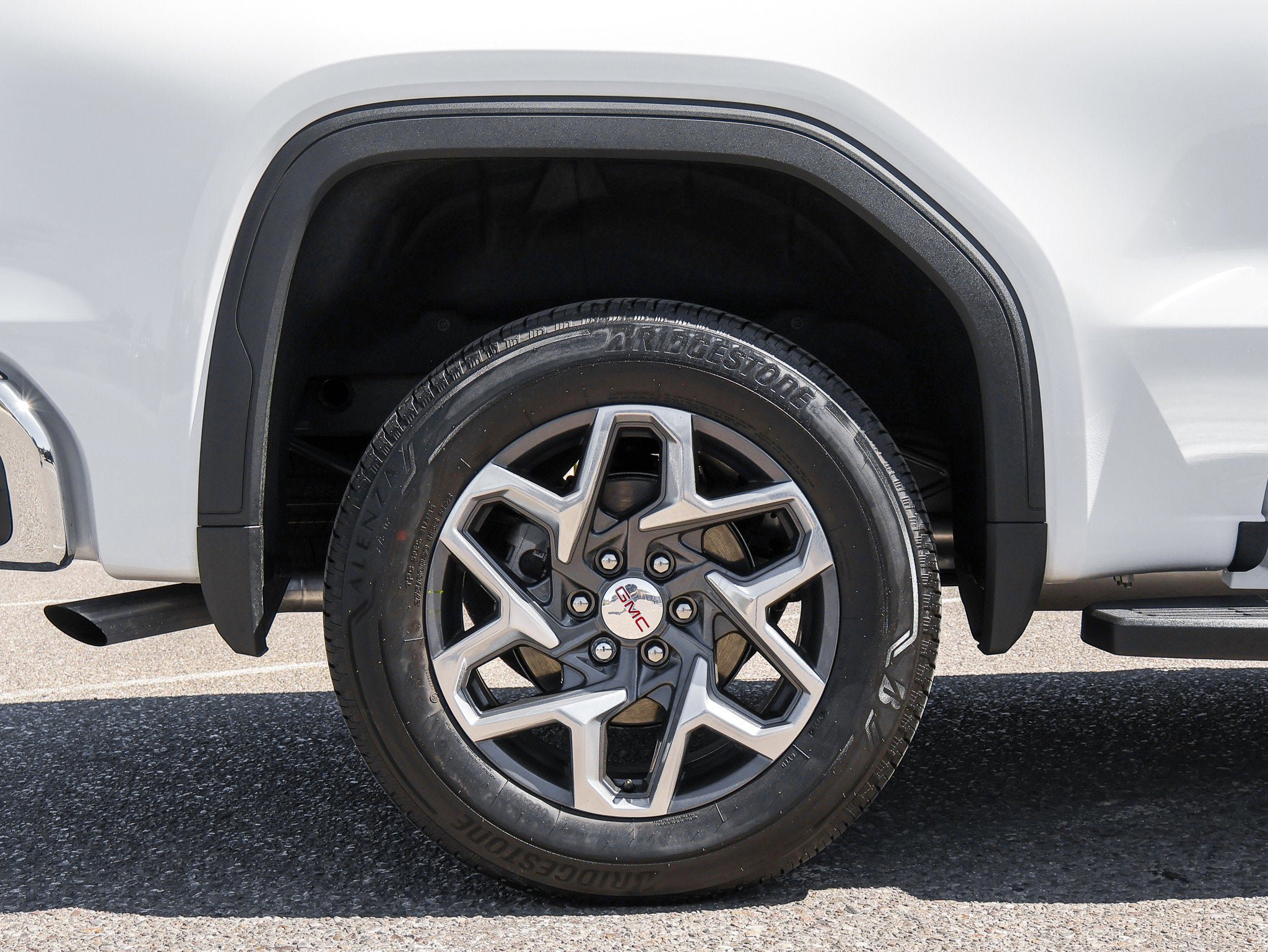 Used 2024 GMC Sierra 1500 SLT w/ SLT Premium Plus Package AWD/4WD image 12