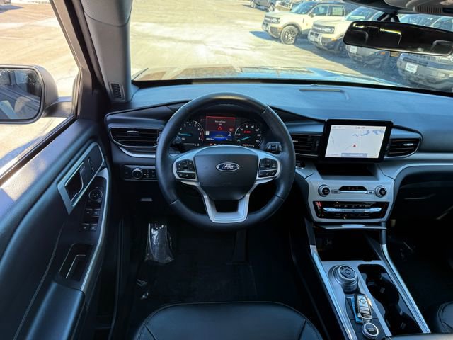 Certified 2022 Ford Explorer XLT w/ Equipment Group 202A image 6