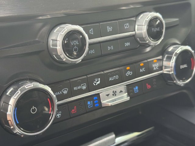 Certified 2024 Ford F250 Lariat AWD/4WD image 24