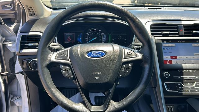 Certified 2019 Ford Fusion SE FWD image 20