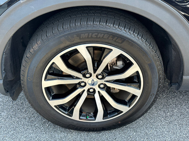 Certified 2025 Ford Explorer ST-Line AWD/4WD image 13