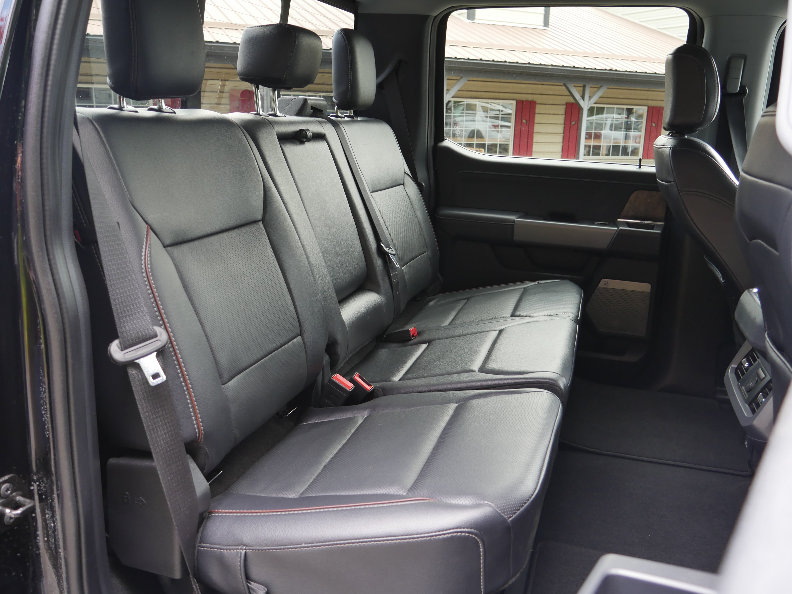 Certified 2024 Ford F350 Lariat w/ FX4 Off-Road Package AWD/4WD image 31
