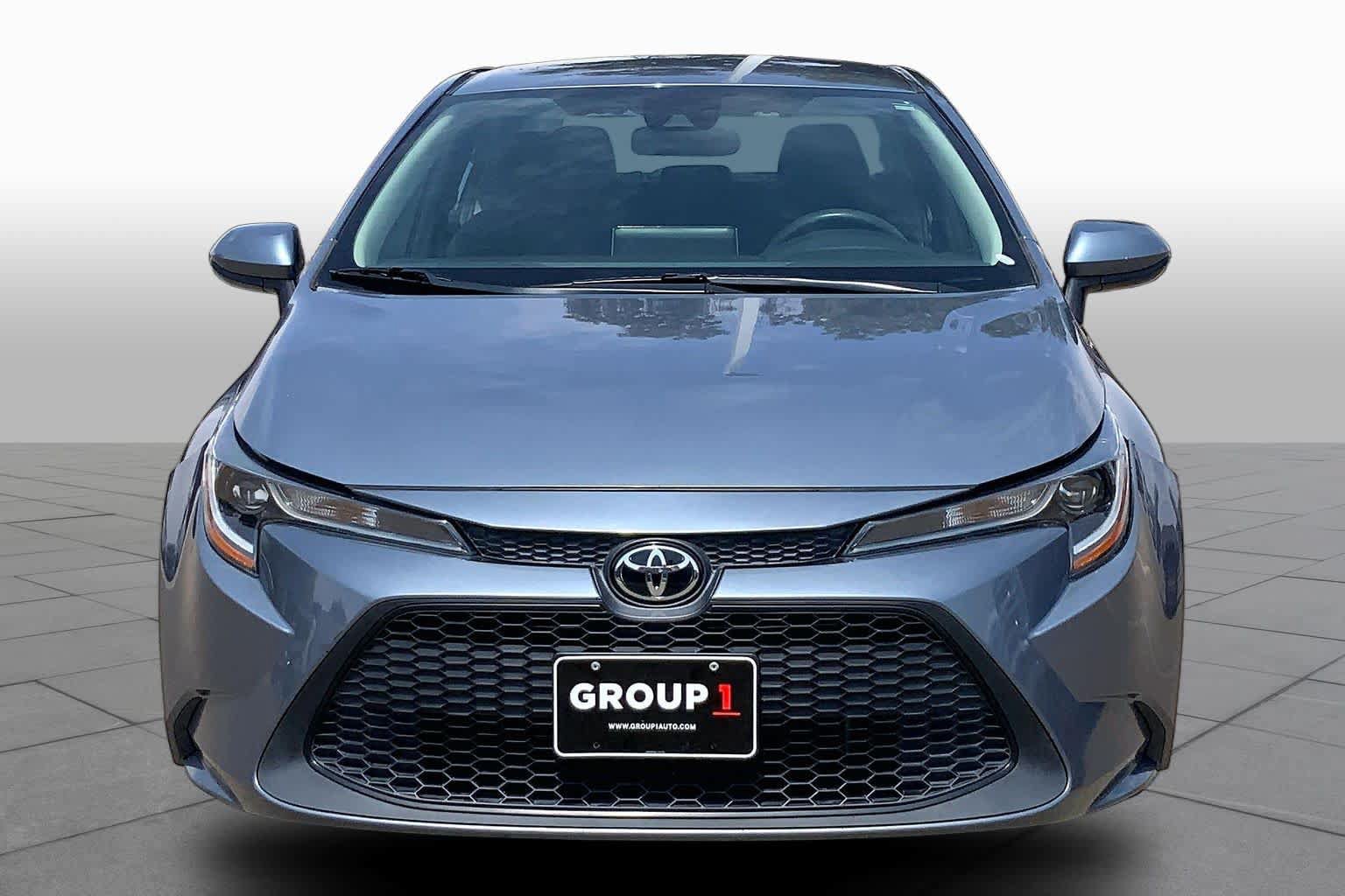 Used 2021 Toyota Corolla LE FWD image 3