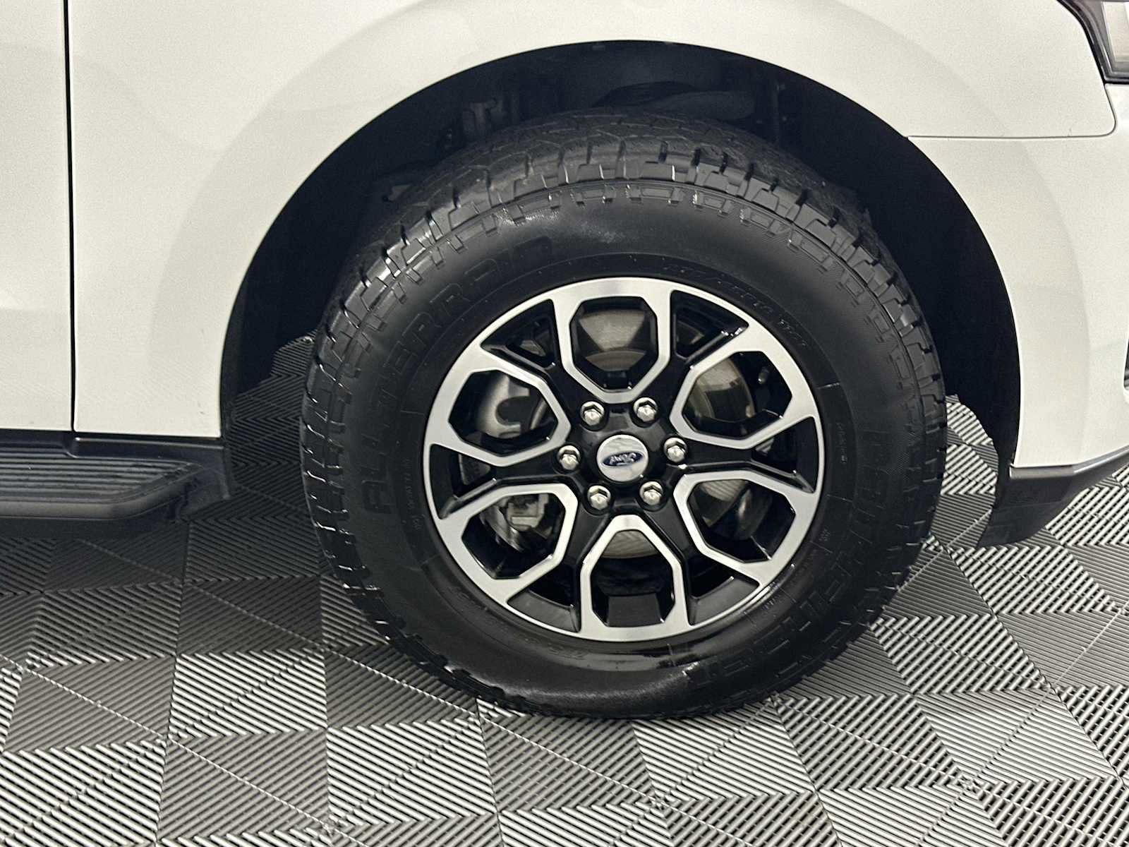 Certified 2024 Ford Expedition Max XLT image 13