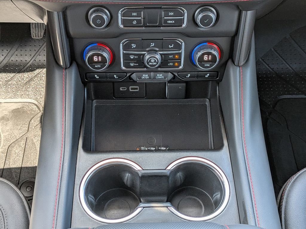 Used 2022 Chevrolet Suburban RST w/ Sport Performance Package image 20