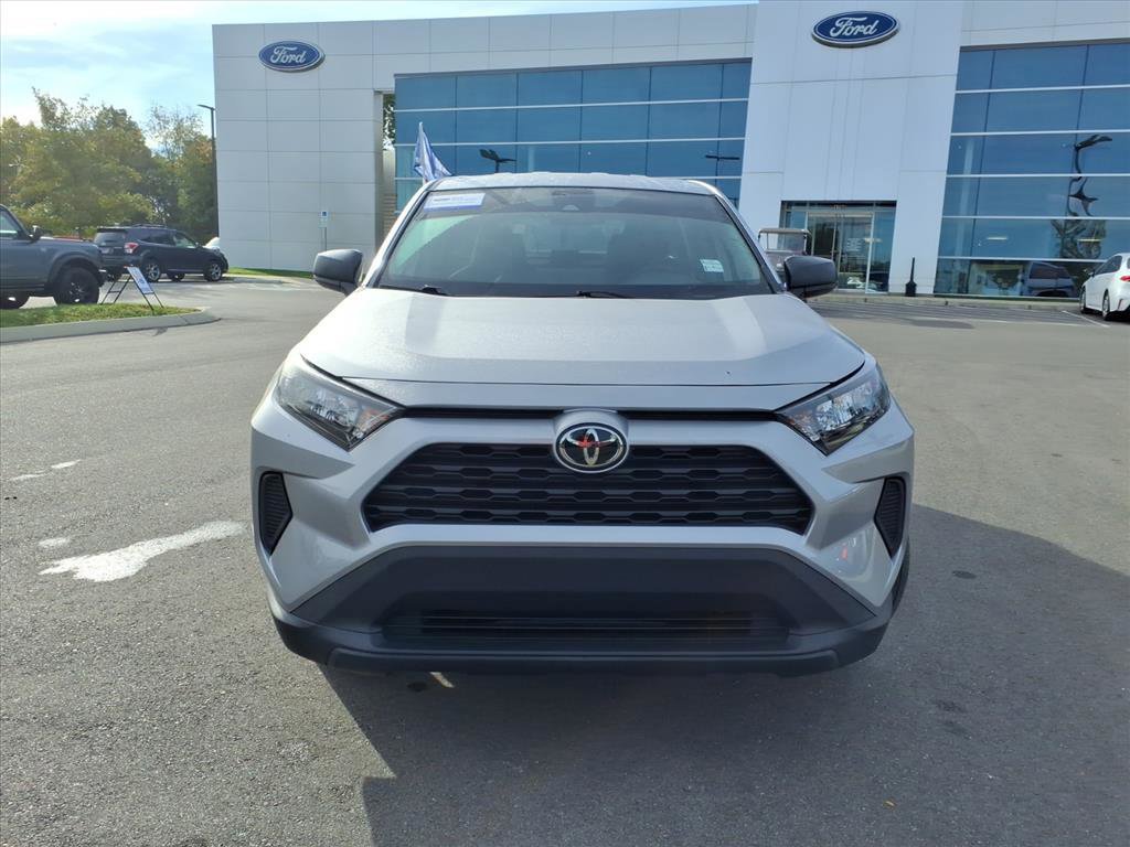 Used 2022 Toyota RAV4 LE image 8