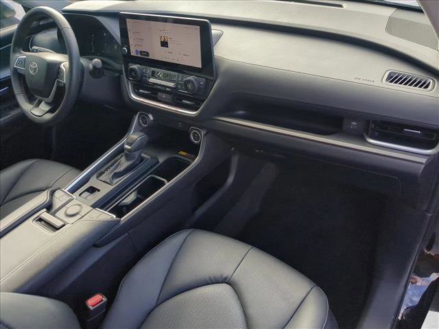 Used 2025 Toyota Grand Highlander XLE image 20
