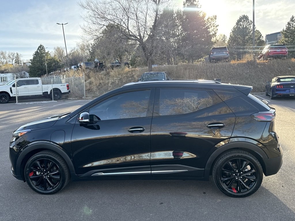 Used 2023 Chevrolet Bolt EUV Premier w/ Sun & Sound Package image 2