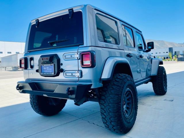Used 2019 Jeep Wrangler Unlimited Sahara w/ Uconnect 4C Nav & Sound Group AWD/4WD image 4