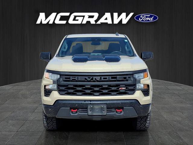 Used 2023 Chevrolet Silverado 1500 Custom Trail Boss AWD/4WD image 3