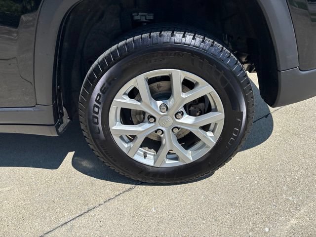 Used 2023 Jeep Grand Cherokee Limited AWD/4WD image 12