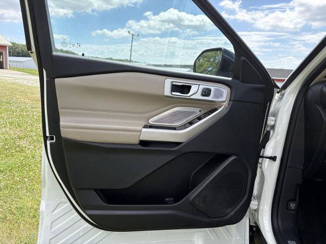 Certified 2023 Ford Explorer Limited w/ Limited Technology Package AWD/4WD image 12