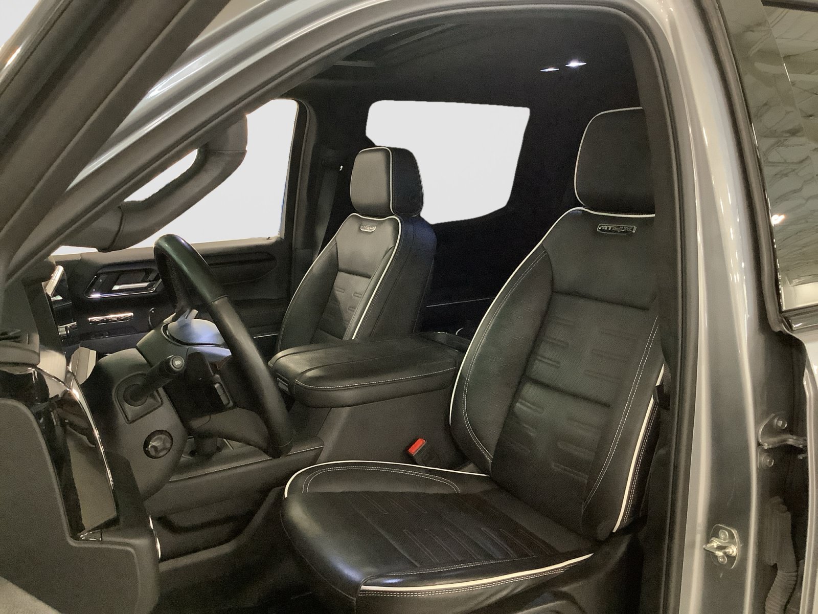 Used 2025 GMC Sierra 1500 AT4X AWD/4WD image 12
