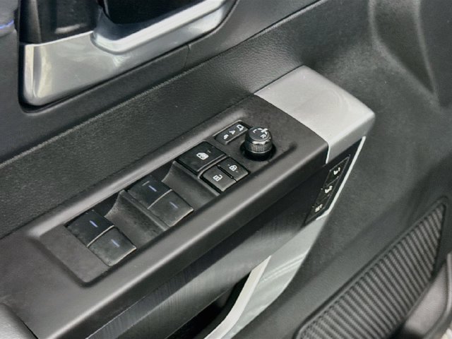 Used 2024 Toyota Tundra Platinum AWD/4WD image 18