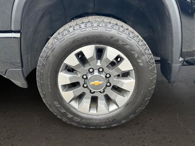 Used 2024 Chevrolet Silverado 2500 Custom w/ Custom Value Package AWD/4WD image 24