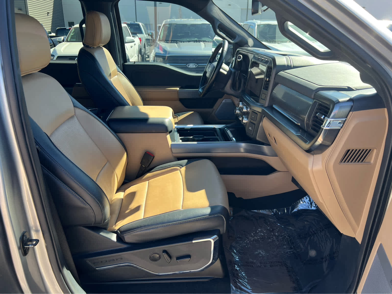 Certified 2024 Ford F350 Lariat image 17