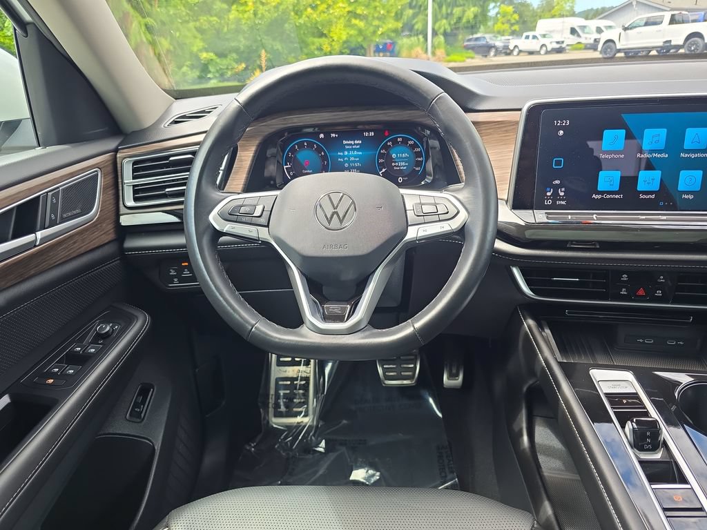 Used 2025 Volkswagen Atlas SEL Premium R-Line AWD/4WD image 8