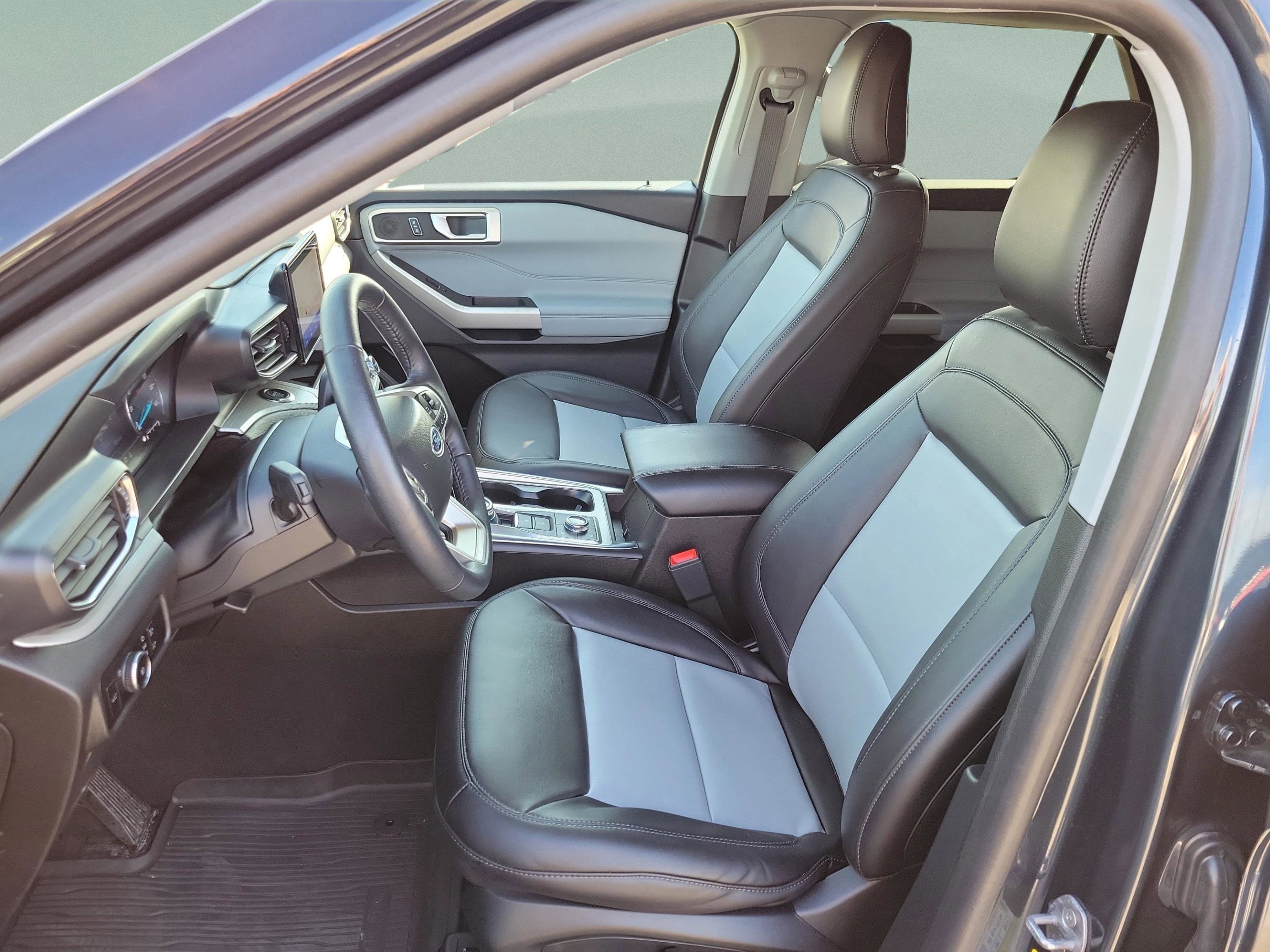 Certified 2023 Ford Explorer XLT w/ Equipment Group 202A image 8