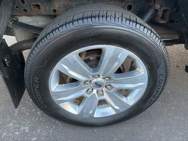 Certified 2019 Ford F150 Platinum w/ Equipment Group 701A Luxury AWD/4WD image 13