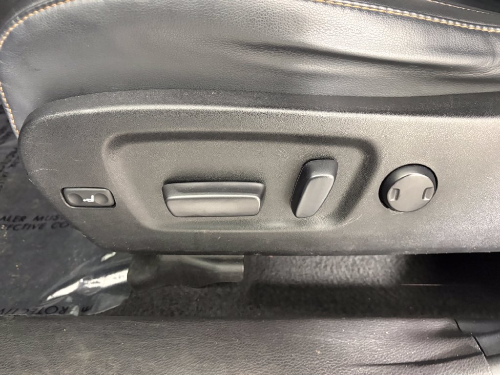 Used 2019 Toyota Highlander XLE FWD image 14