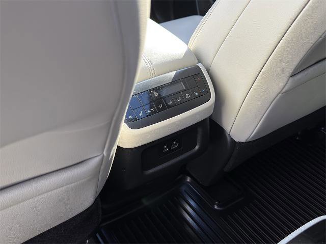 Used 2022 Nissan Pathfinder SL w/ SL Premium Package image 17