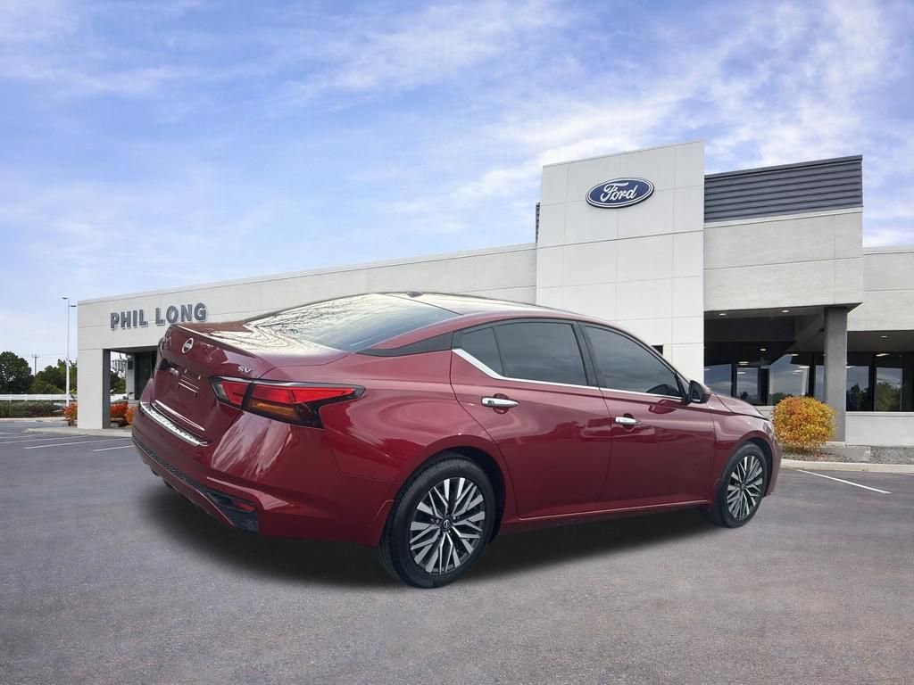 Used 2023 Nissan Altima 2.5 SV FWD image 8