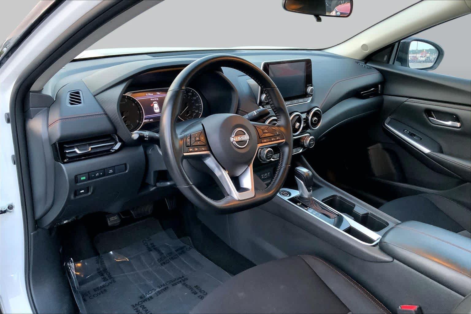 Used 2025 Nissan Sentra SR w/ Midnight Edition FWD image 16