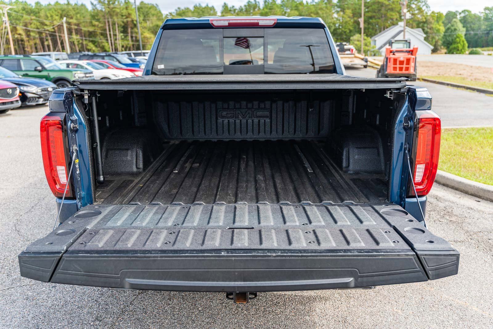 Used 2021 GMC Sierra 1500 SLT w/ SLT Convenience Package image 18