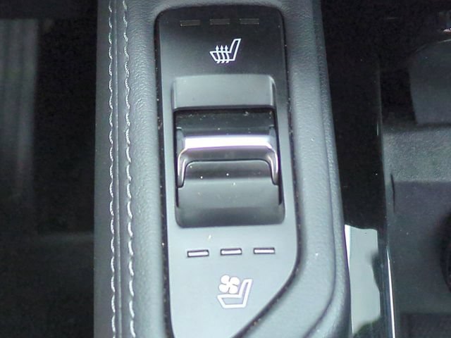 Used 2023 Kia Telluride EX w/ EX Captain's Chair Package AWD/4WD image 24