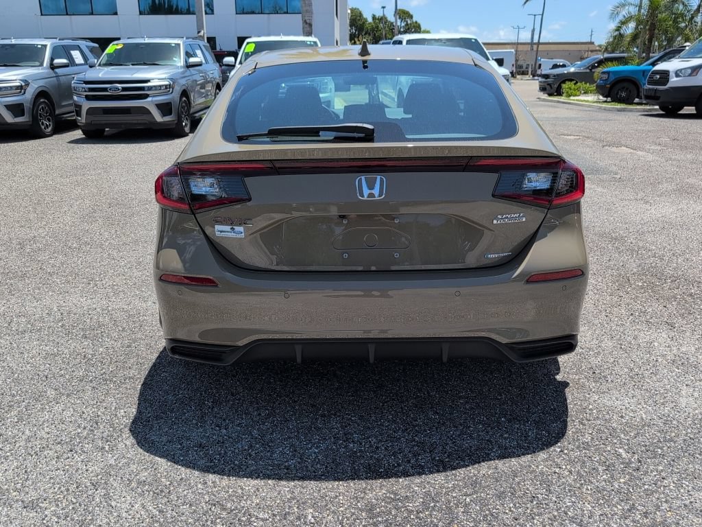Used 2025 Honda Civic Sport Touring image 4