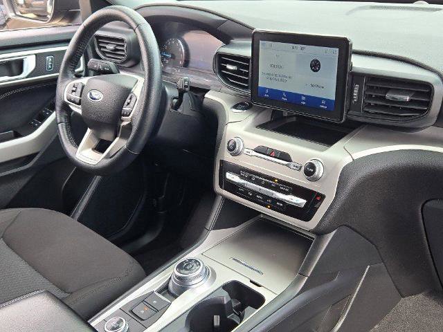 Certified 2022 Ford Explorer XLT image 8