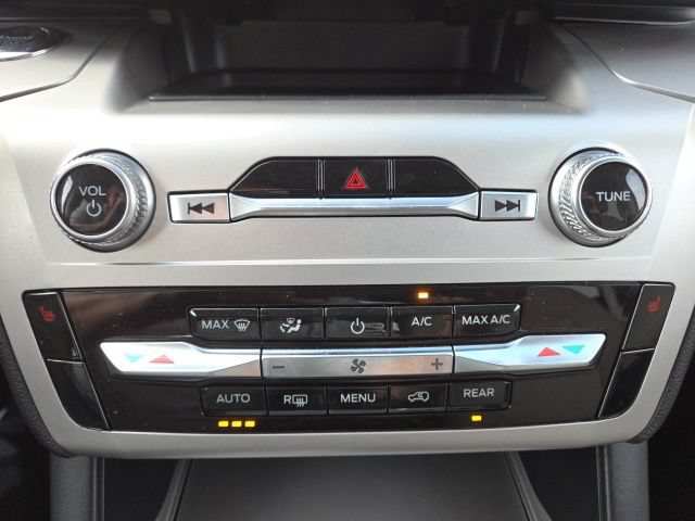 Certified 2022 Ford Explorer XLT RWD image 34