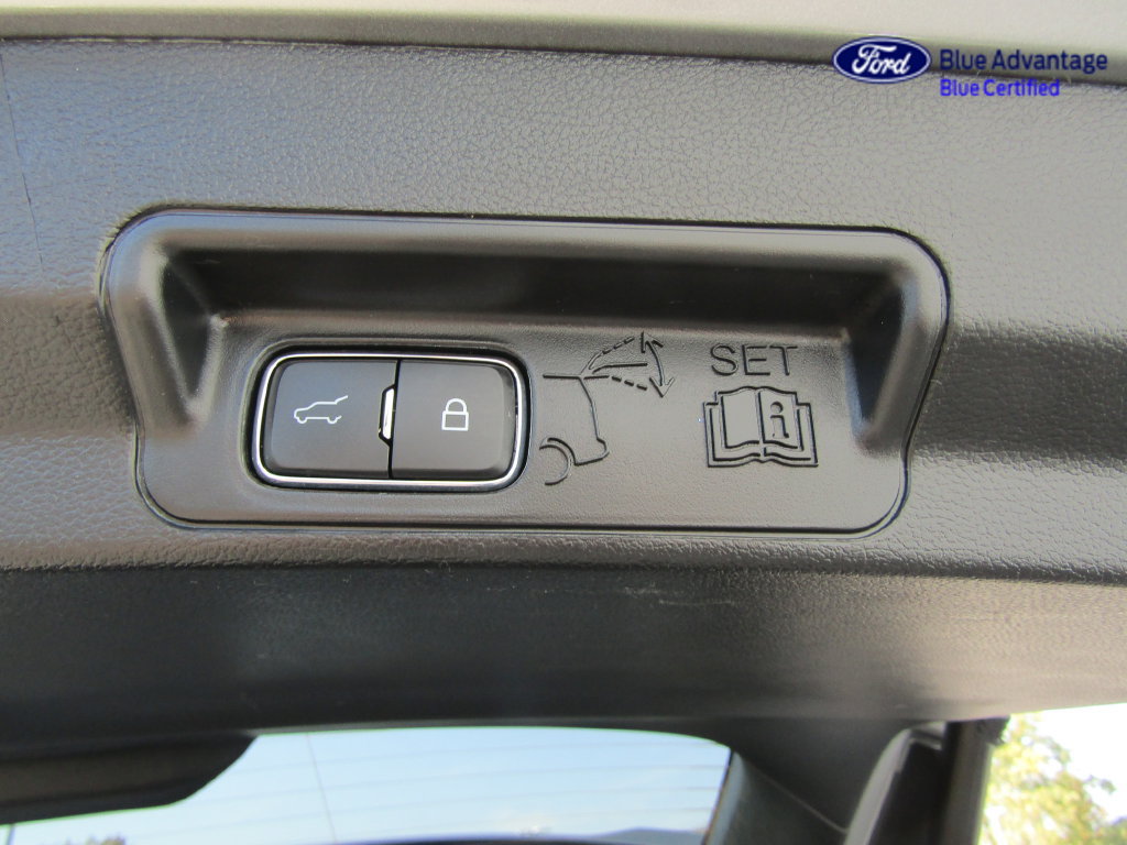 Certified 2024 Ford Explorer XLT w/ Equipment Group 202A AWD/4WD image 40