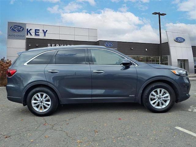 Used 2019 Kia Sorento LX w/ LX Convenience Package image 2