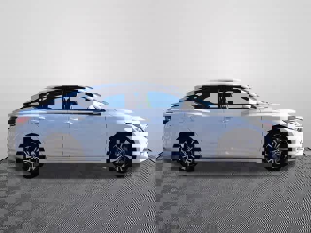 Used 2021 Nissan Sentra SV image 3