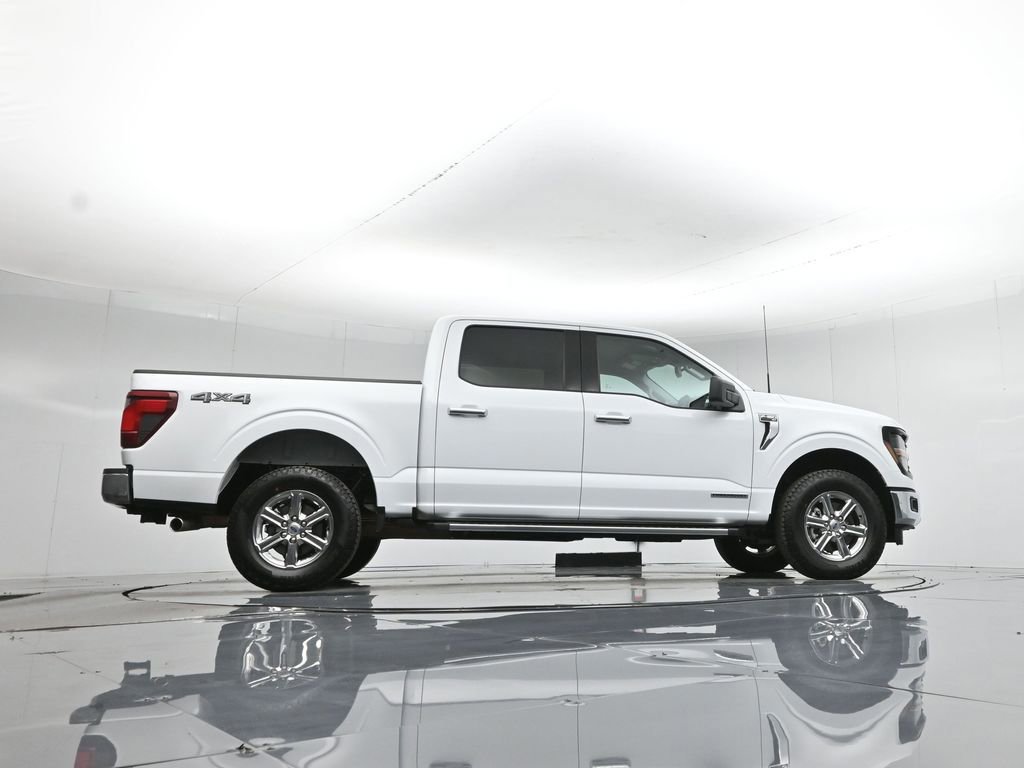 Certified 2025 Ford F150 XLT w/ Equipment Group 301A Standard image 9