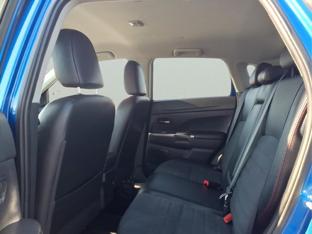 Used 2024 Mitsubishi Outlander Sport SE AWD/4WD image 12