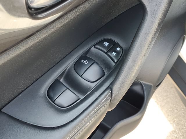 Used 2020 Nissan Rogue SV AWD/4WD image 11