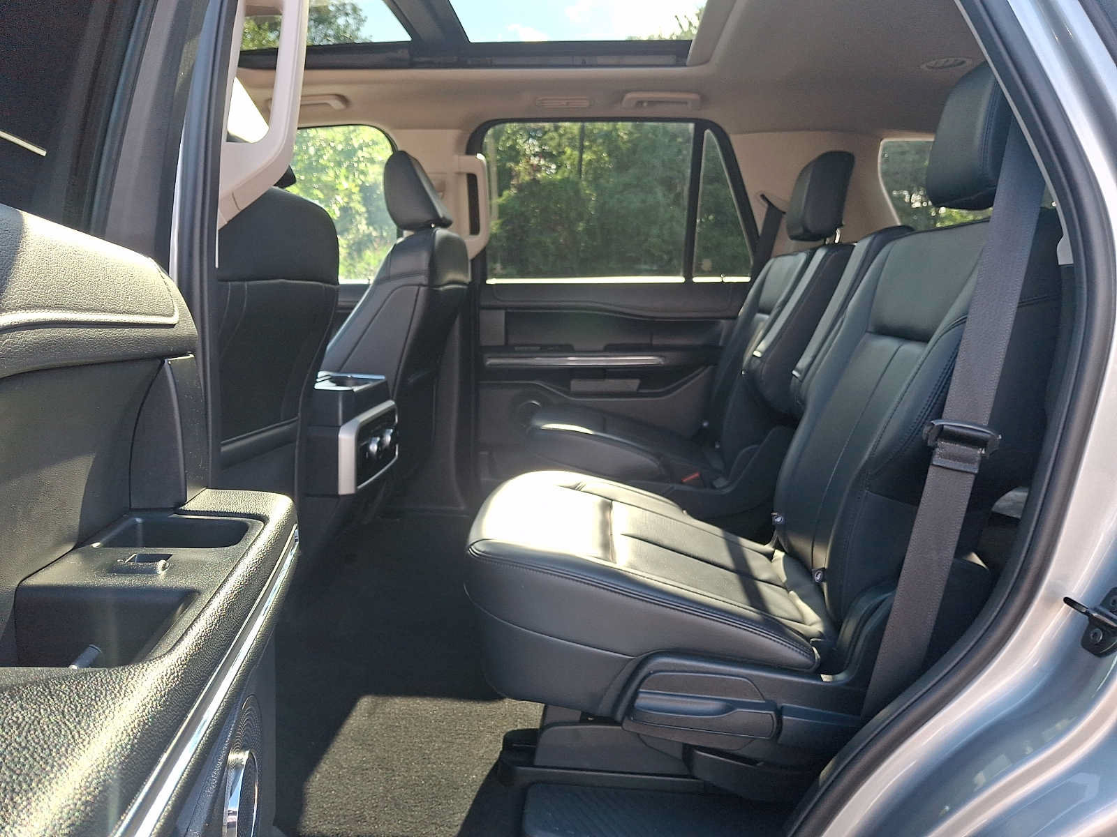 Certified 2024 Ford Expedition XLT AWD/4WD image 10