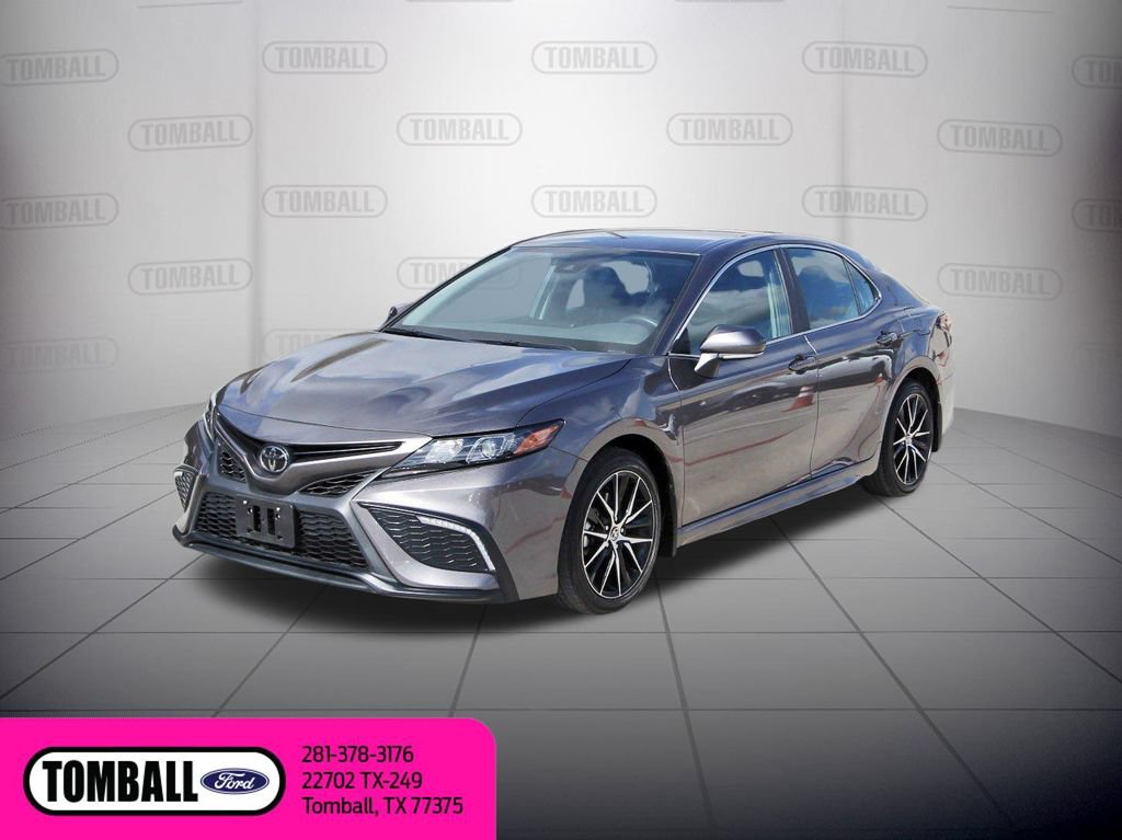 Used 2024 Toyota Camry SE FWD image 3