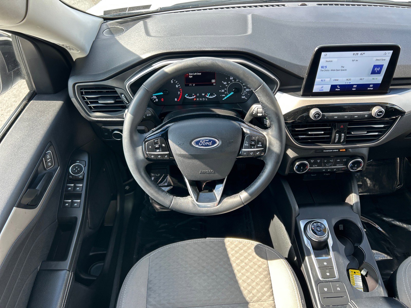 Certified 2022 Ford Escape SE w/ SE Sport Appearance Package AWD/4WD image 2