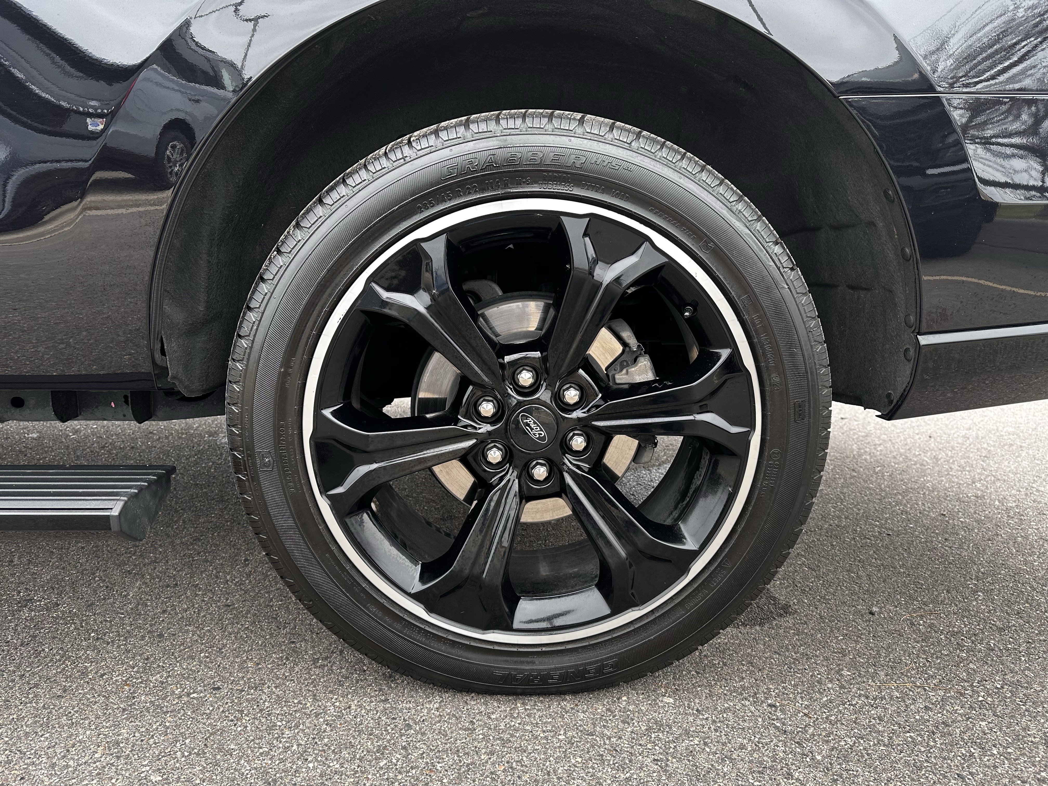 Certified 2023 Ford Expedition Limited image 20