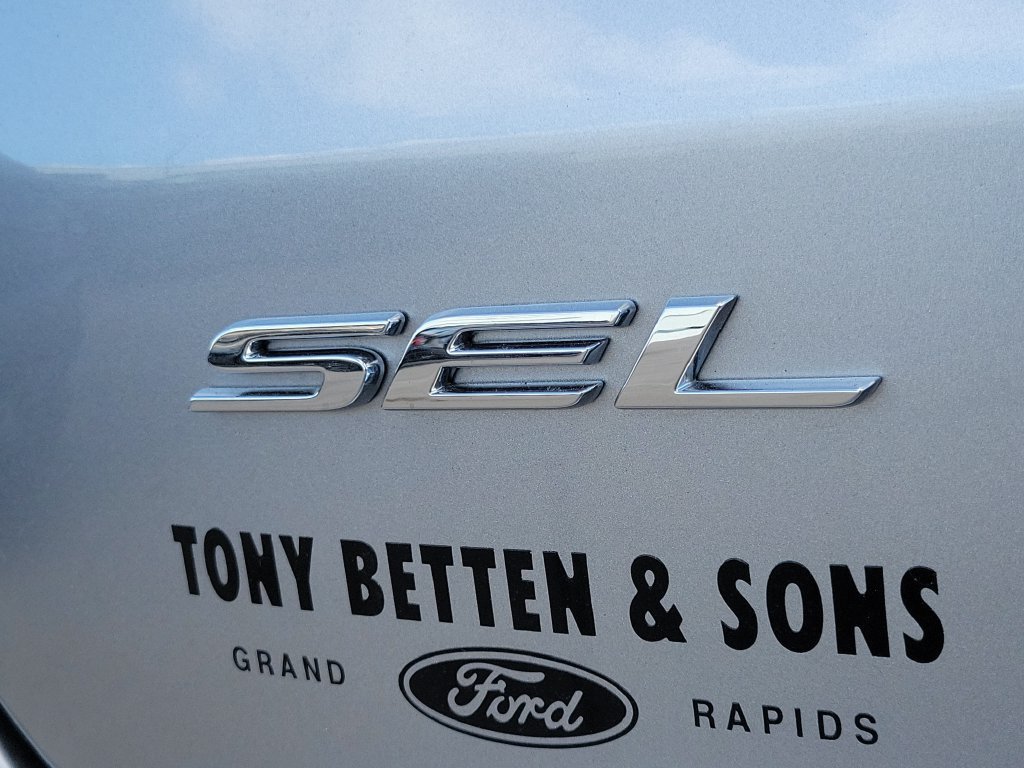 Certified 2024 Ford Edge SEL w/ Convenience Package AWD/4WD image 7