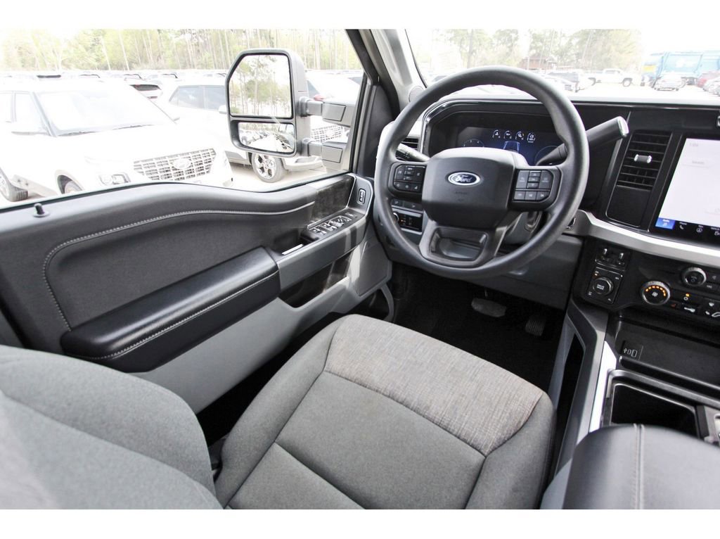 Certified 2024 Ford F250 XLT w/ Black Appearance Package image 11
