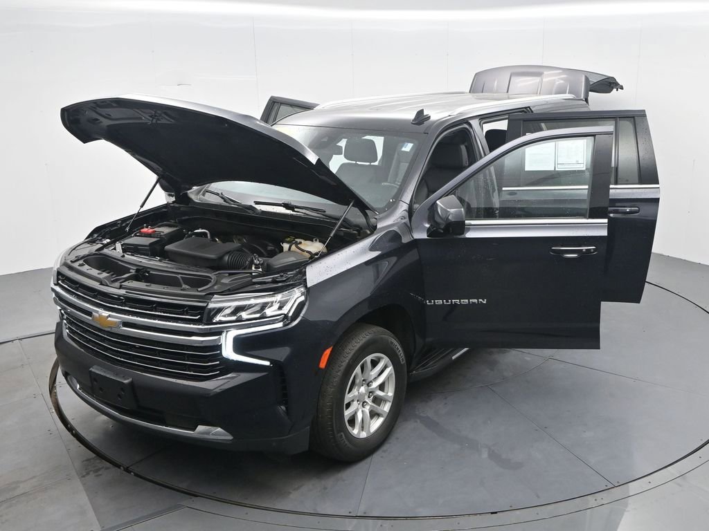 Used 2023 Chevrolet Suburban LT AWD/4WD image 42