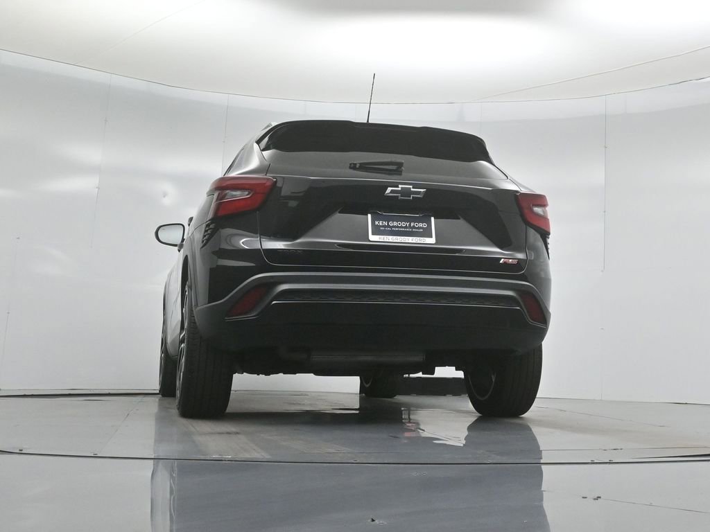 Used 2024 Chevrolet Trax RS w/ Sunroof Package FWD image 45