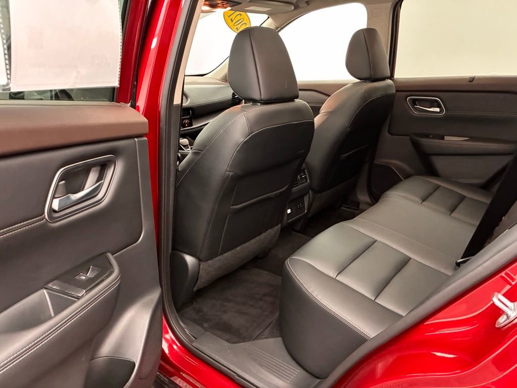 Used 2021 Nissan Rogue SL image 29