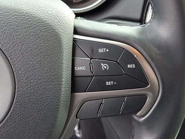 Used 2019 Jeep Grand Cherokee Laredo w/ Laredo X Package image 22