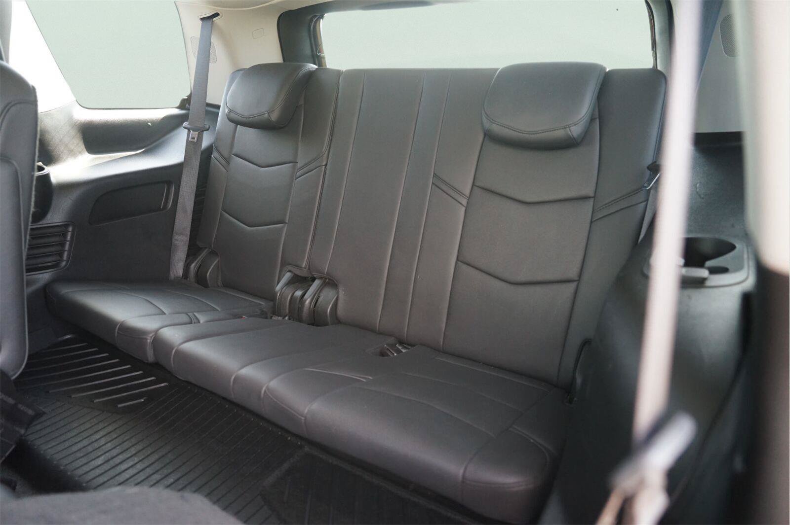 Used 2019 Cadillac Escalade Luxury AWD/4WD image 15