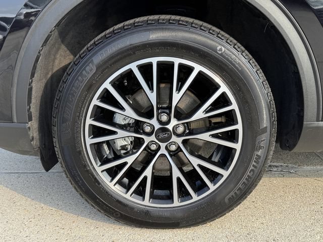 Certified 2026 Ford Escape SE w/ Class II Trailer Tow Package FWD image 13